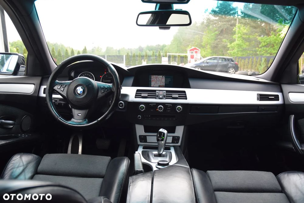 BMW Seria 5 520d - 28