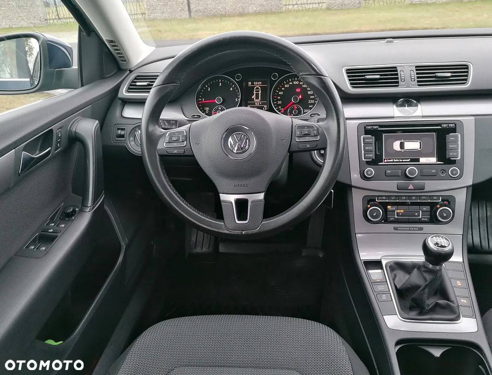 Volkswagen Passat 2.0 TDI BlueMotion Technology Comfortline - 20