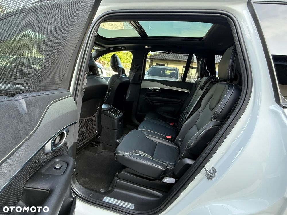 Volvo XC 90 T8 AWD Plug-In Hybrid R-Design 7os - 33