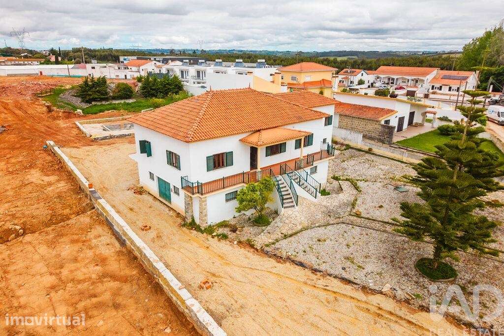 Casa / Villa T3 em Cadaval e Pêro Moniz de 231 m2 - Grande imagem: 4/40