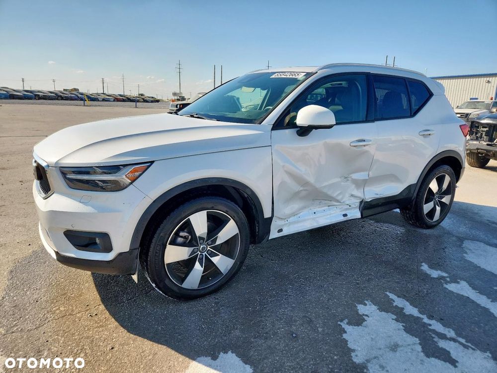Volvo XC 40 - 1