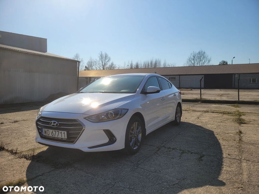 Hyundai Elantra 1.6 Comfort - 2