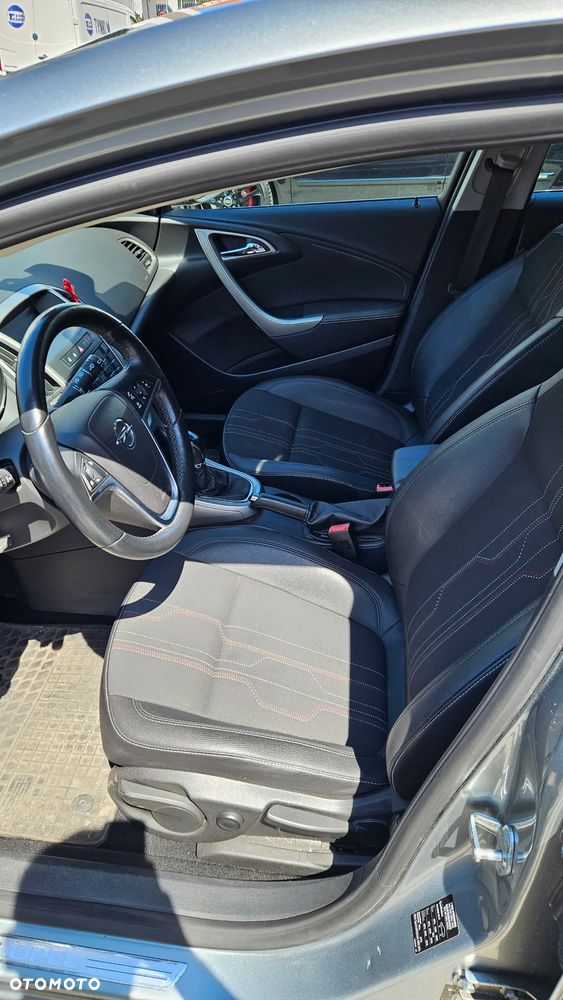 Opel Astra 1.4 T Edition 150 - 12