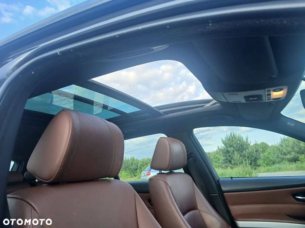 BMW Seria 3 320i Touring Edition Sport - 9
