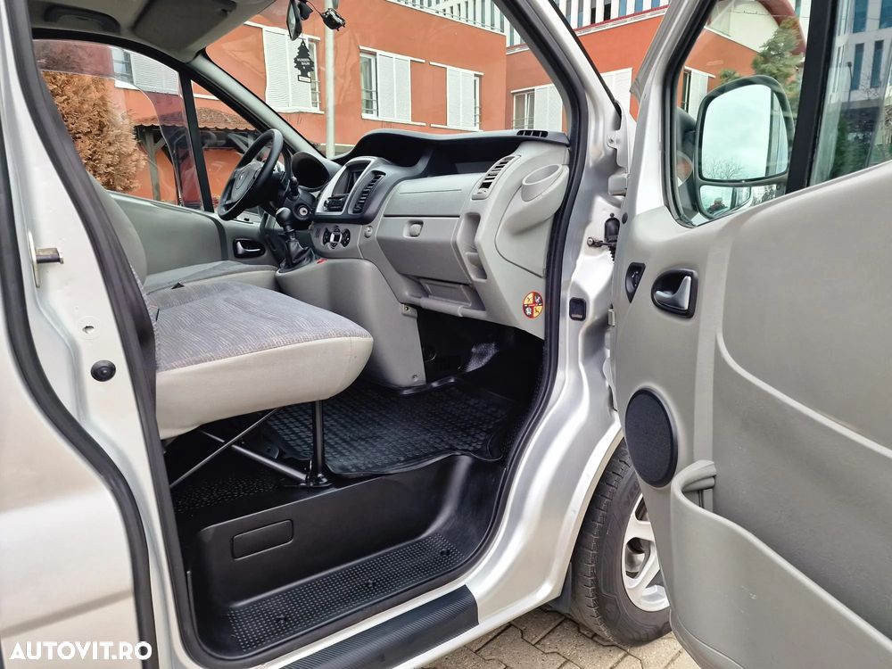 Renault Trafic Grand Passenger L2H1 Authentique - 6