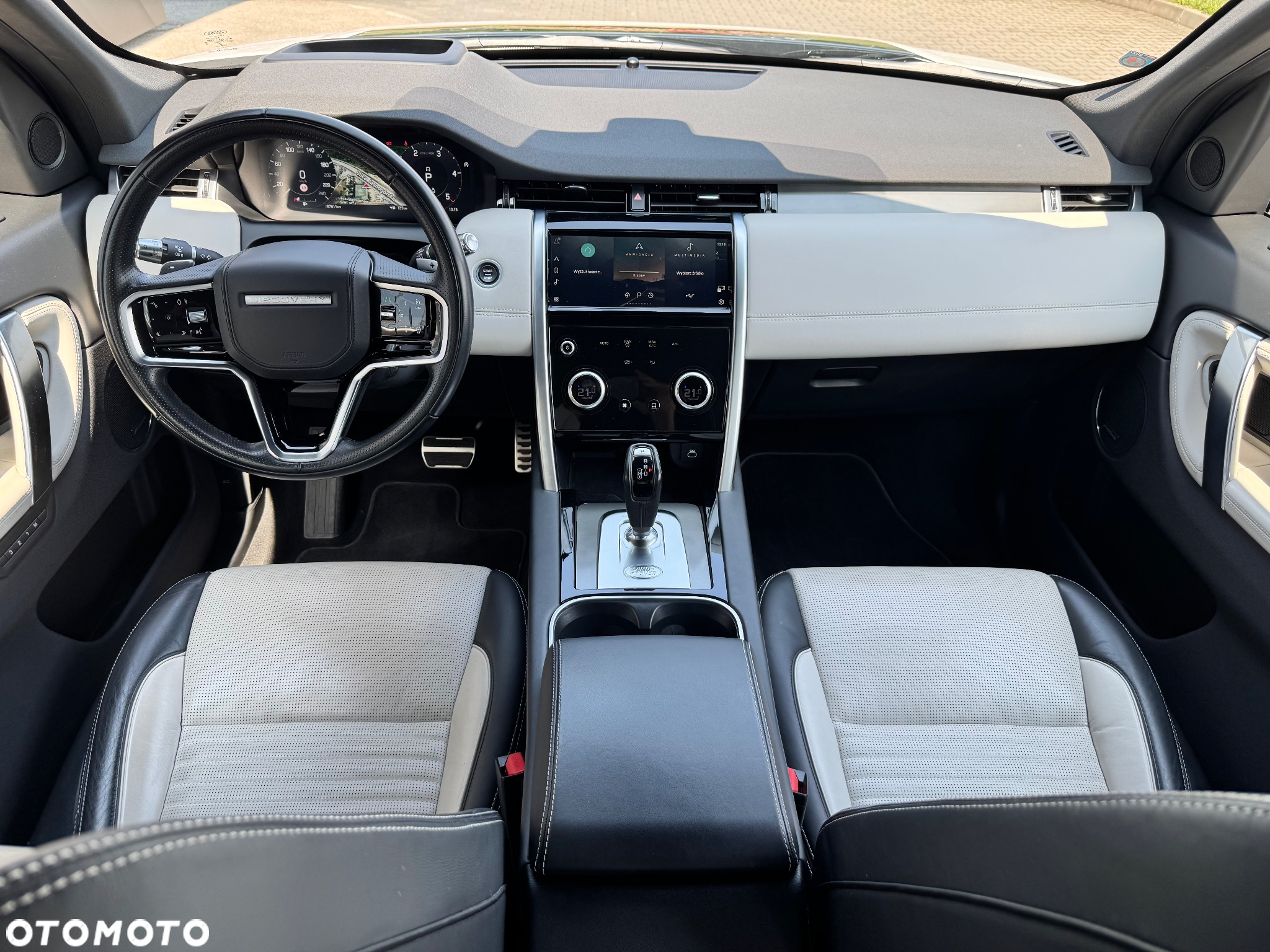 Land Rover Discovery Sport - 16