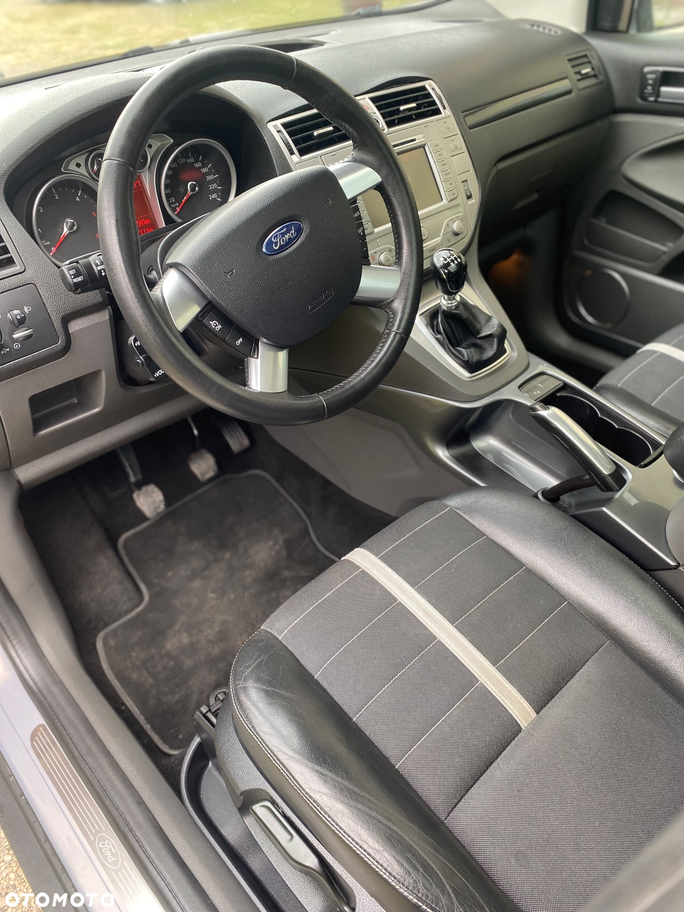 Ford Kuga 2.0 TDCi 4WD Titanium Plus - 10