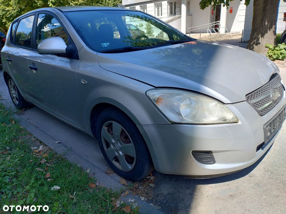 Kia Ceed 1.6 Crdi Comfort - 2