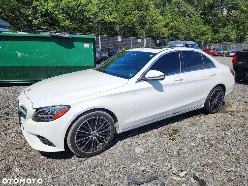 Mercedes-Benz Klasa C 300 9G-TRONIC Exclusive - 1