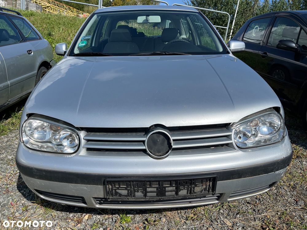 Maska Volkswagen Golf IV