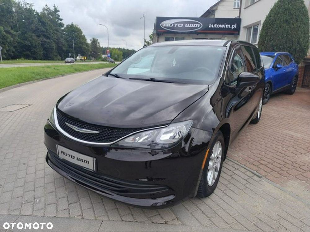 Chrysler Pacifica - 1