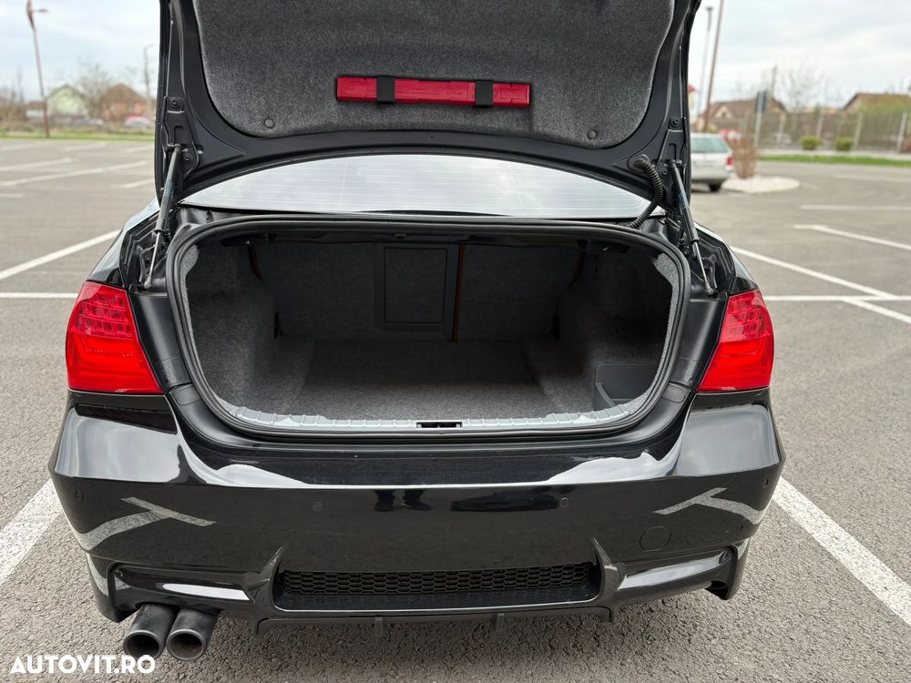 BMW Seria 3 320d DPF Efficient Dynamics Edition - 4