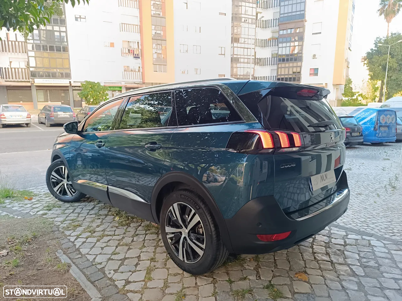 Peugeot 5008 1.2 PureTech Allure EAT8 - 5