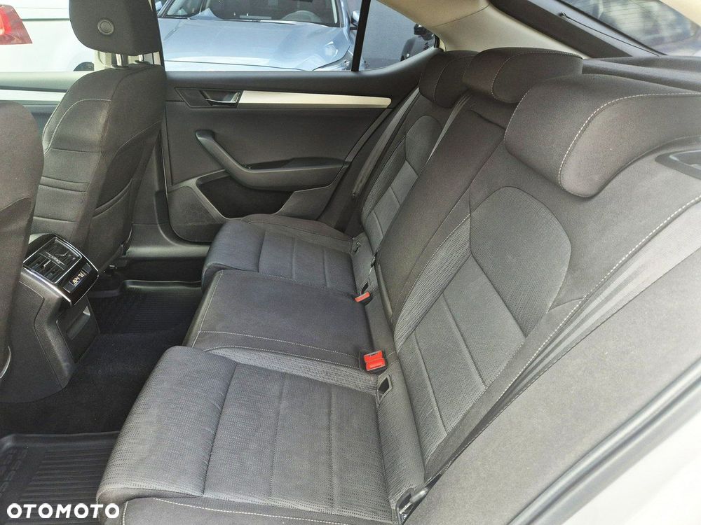 Skoda Superb 1.4 TSI ACT Ambition DSG - 12