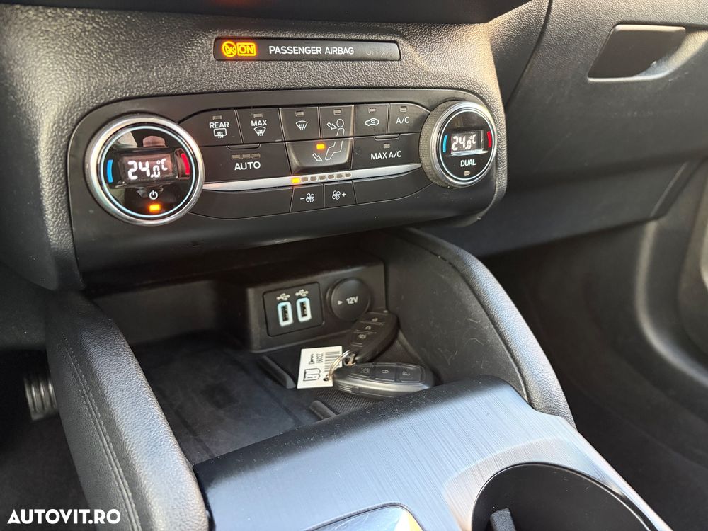 Ford Kuga 2.5 Duratec FHEV AWD Titanium - 28
