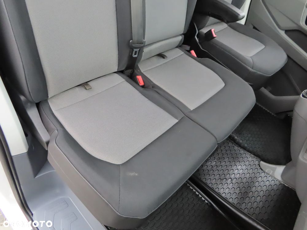 Iveco DAILY 50C18 L4 DOKA Brygadowy MIXTO Dubel 7-Mio Os.+838 Kg Ład. Skrzynia Ładunkowa 3514 mm, Rozstaw Osi 4490 mm, DMC 3500 Kg, Kat. Prawa Jazdy B, Tylne Koła Bliźniacze WZMACNIANY, HAK 3500 Kg, Tempomat, Asystent Jazdy Stan Wizualny I Techniczny JAK NOWY Gotowy Dostępny OKAZJA POLECAM - 16