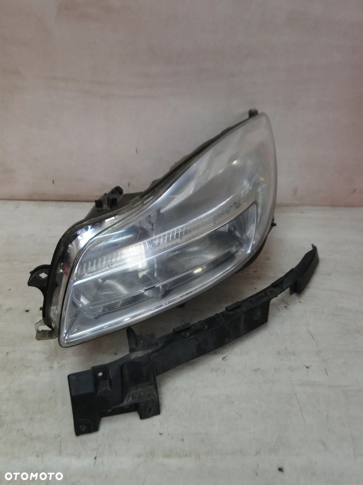 OPEL INSIGNIA A LAMPA LEWA PRZÓD PRZEDNIA ŚLIZG EUROPA