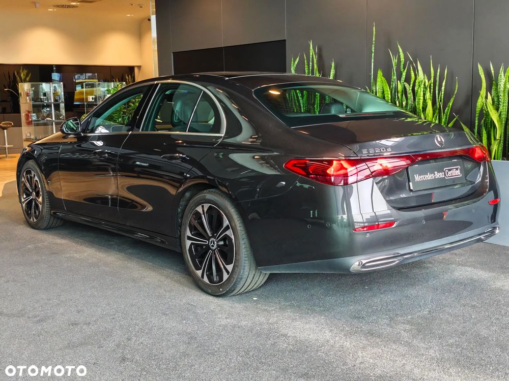 Mercedes-Benz Klasa E 220 d mHEV Avantgarde 9G-Tronic - 4