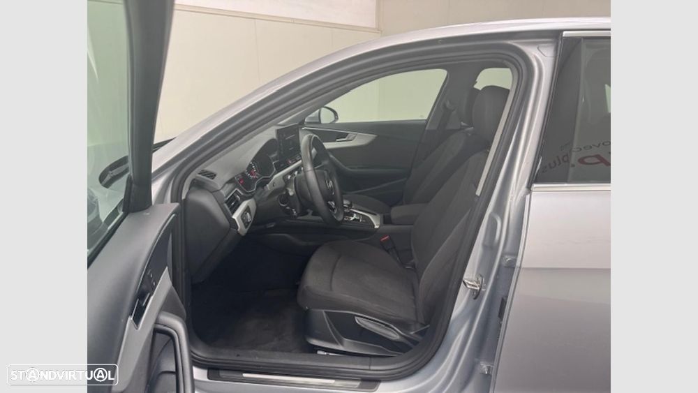 Audi A4 35 TDI Advanced S tronic - 9