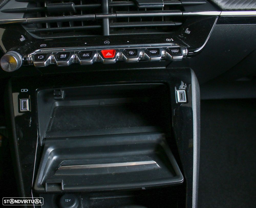 Peugeot 2008 1.2 PureTech Allure - 30