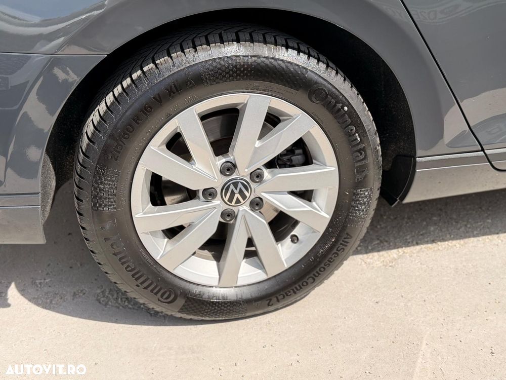 Volkswagen Passat 2.0 TDI DSG Comfortline - 36