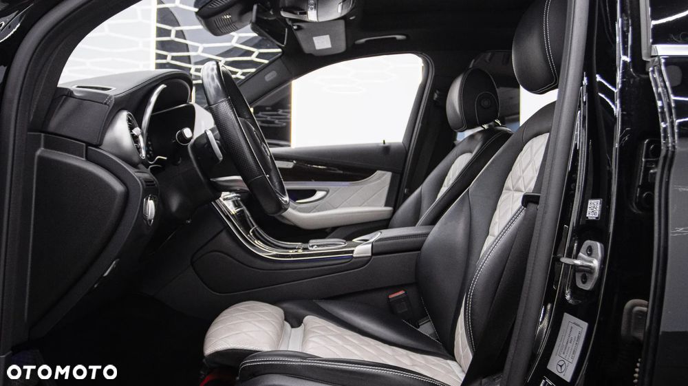 Mercedes-Benz GLC 300 e 4-Matic - 20