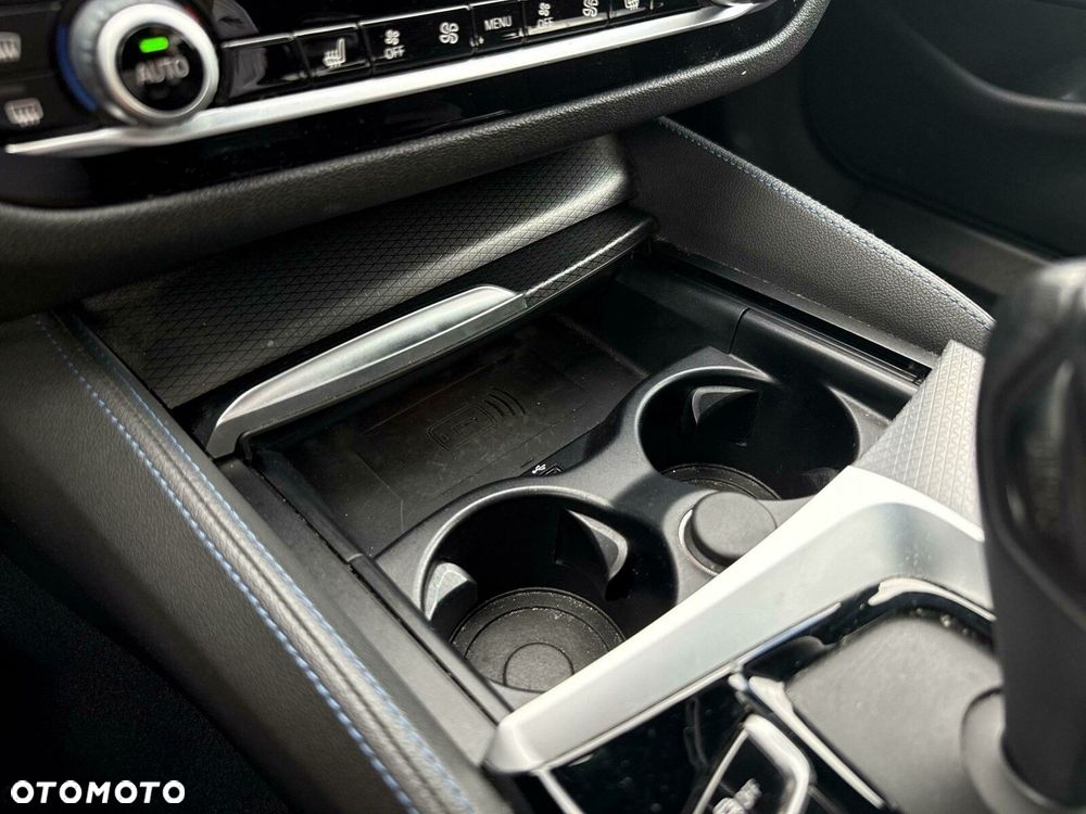 BMW Seria 5 520d M Sport - 15