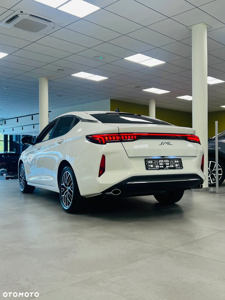 JAC J7 - 22