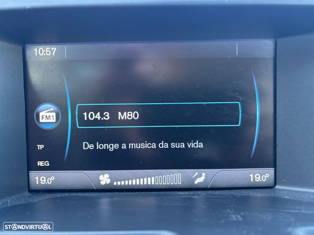 Volvo XC 60 2.0 D3 R-Design Geartronic - 36