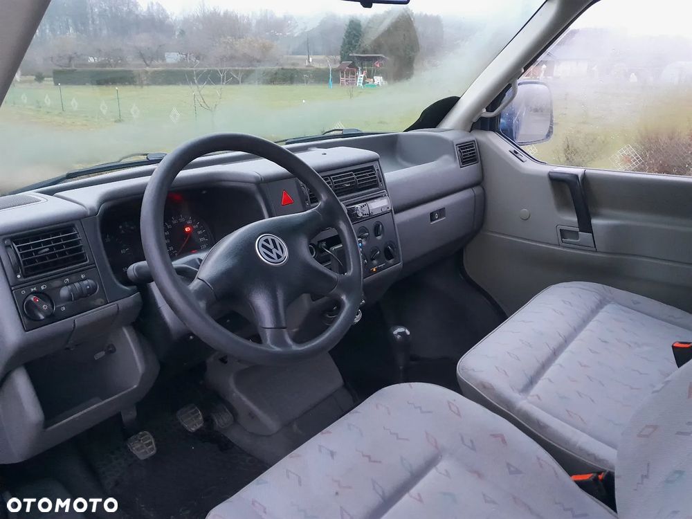 Volkswagen Caravelle GL - 8