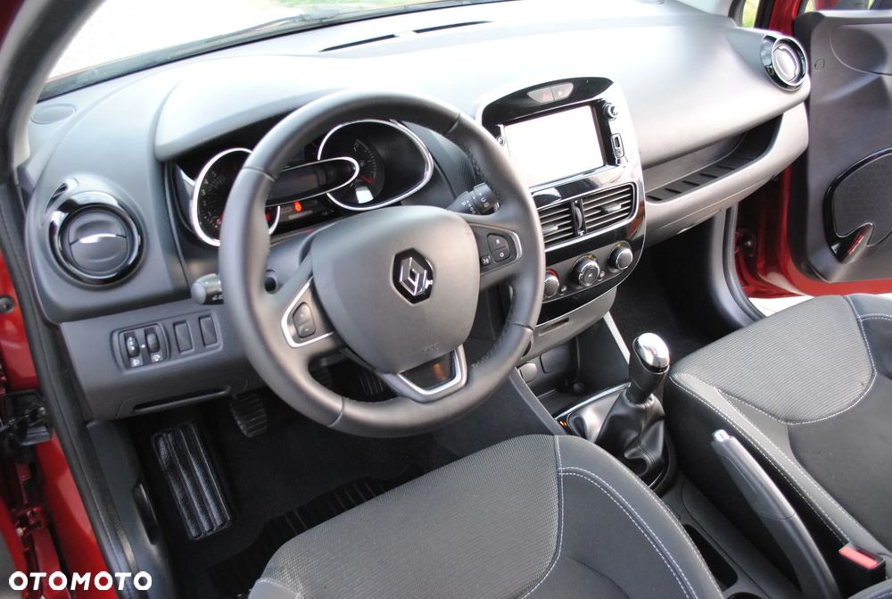 Renault Clio 1.2 16V 75 Business - 8