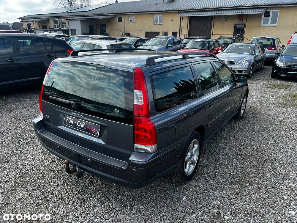 Volvo V70 2.4 Kinetic - 4