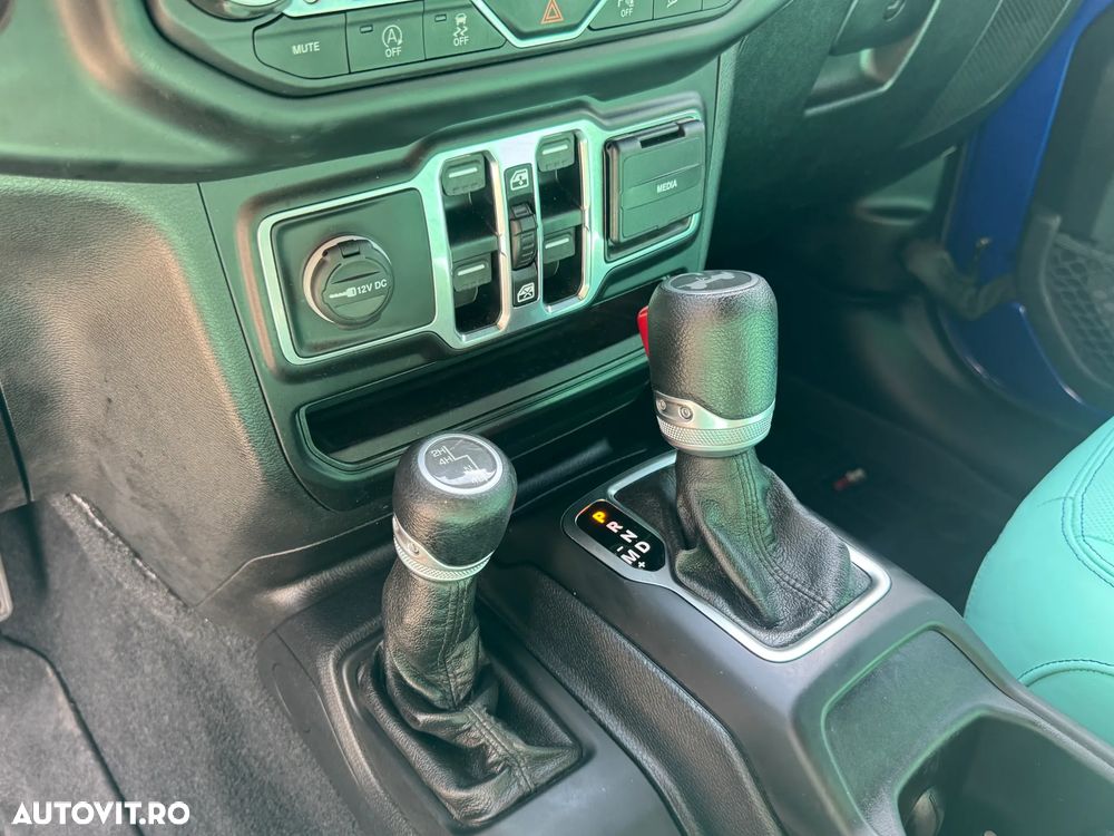 Jeep Wrangler - 27