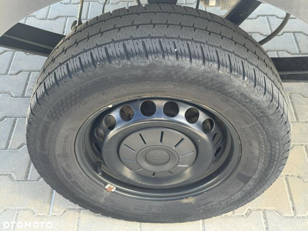 MAN 4X4 / TGE 3.140 DOKA 7-osobowa - 24