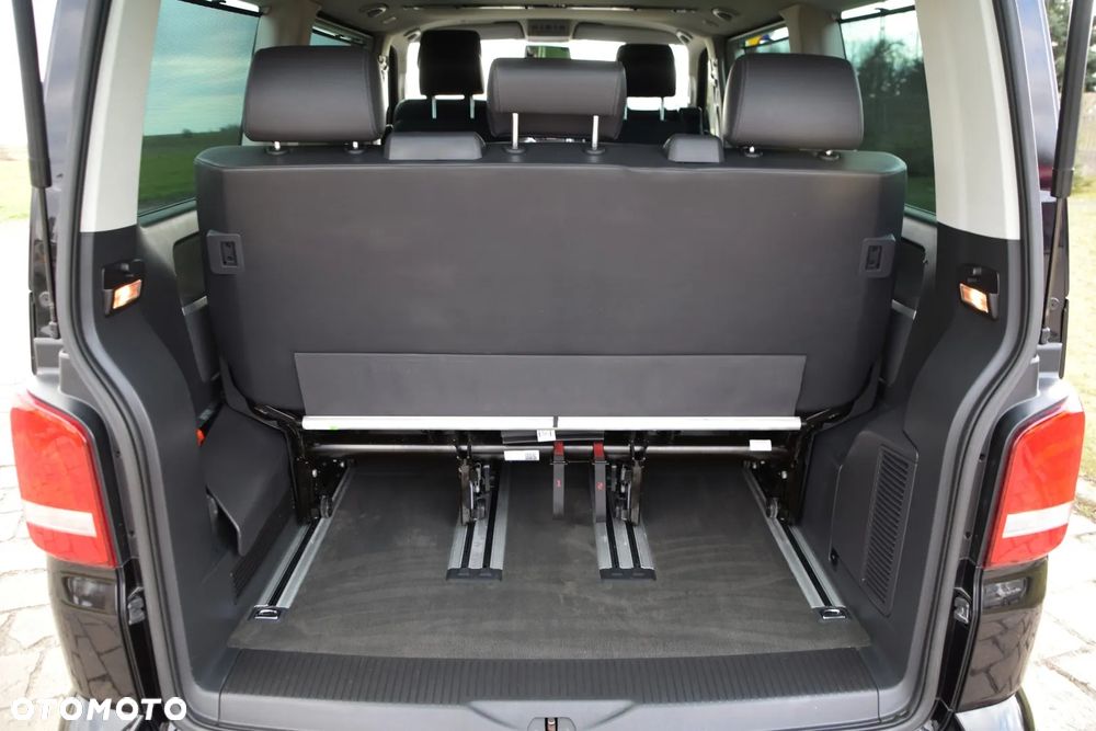 Volkswagen Multivan - 15