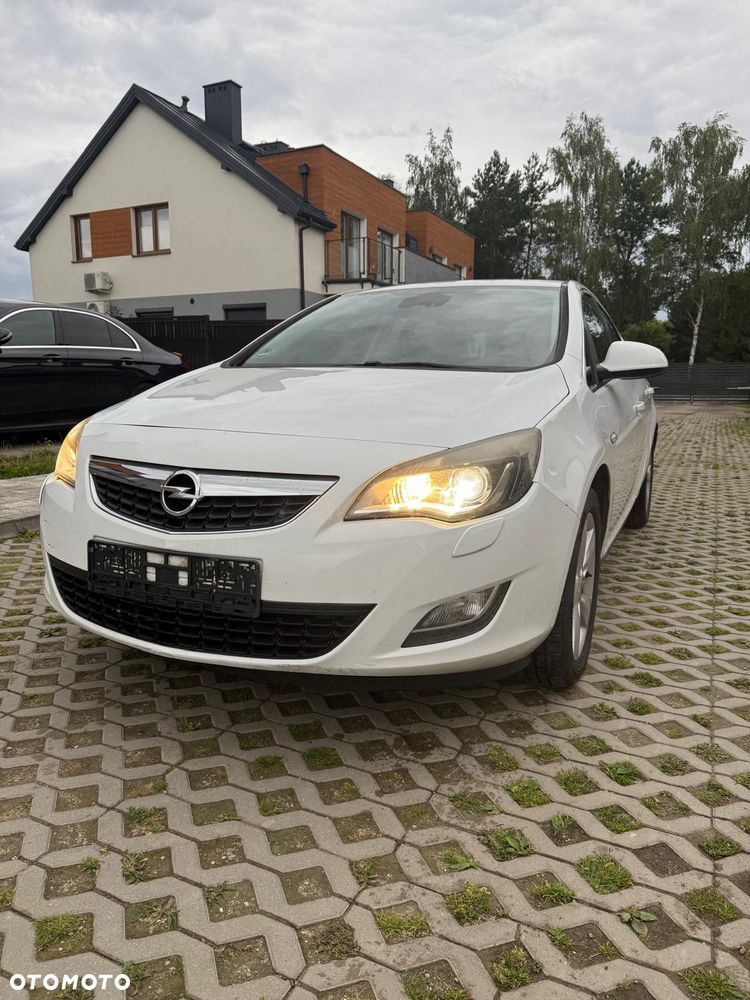 Opel Astra 2.0 CDTI Cosmo - 2