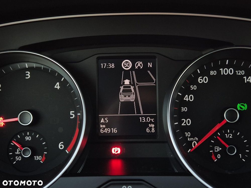 Volkswagen Passat 2.0 TDI EVO Business DSG - 23