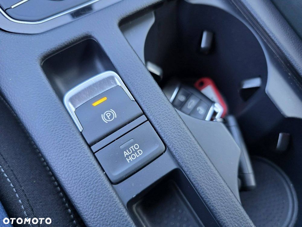 Volkswagen Passat - 28