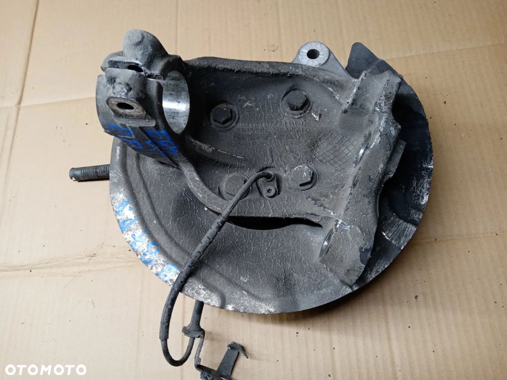 Zwrotnica prawy przód przednia prawa BMW I E81 E87 - 3