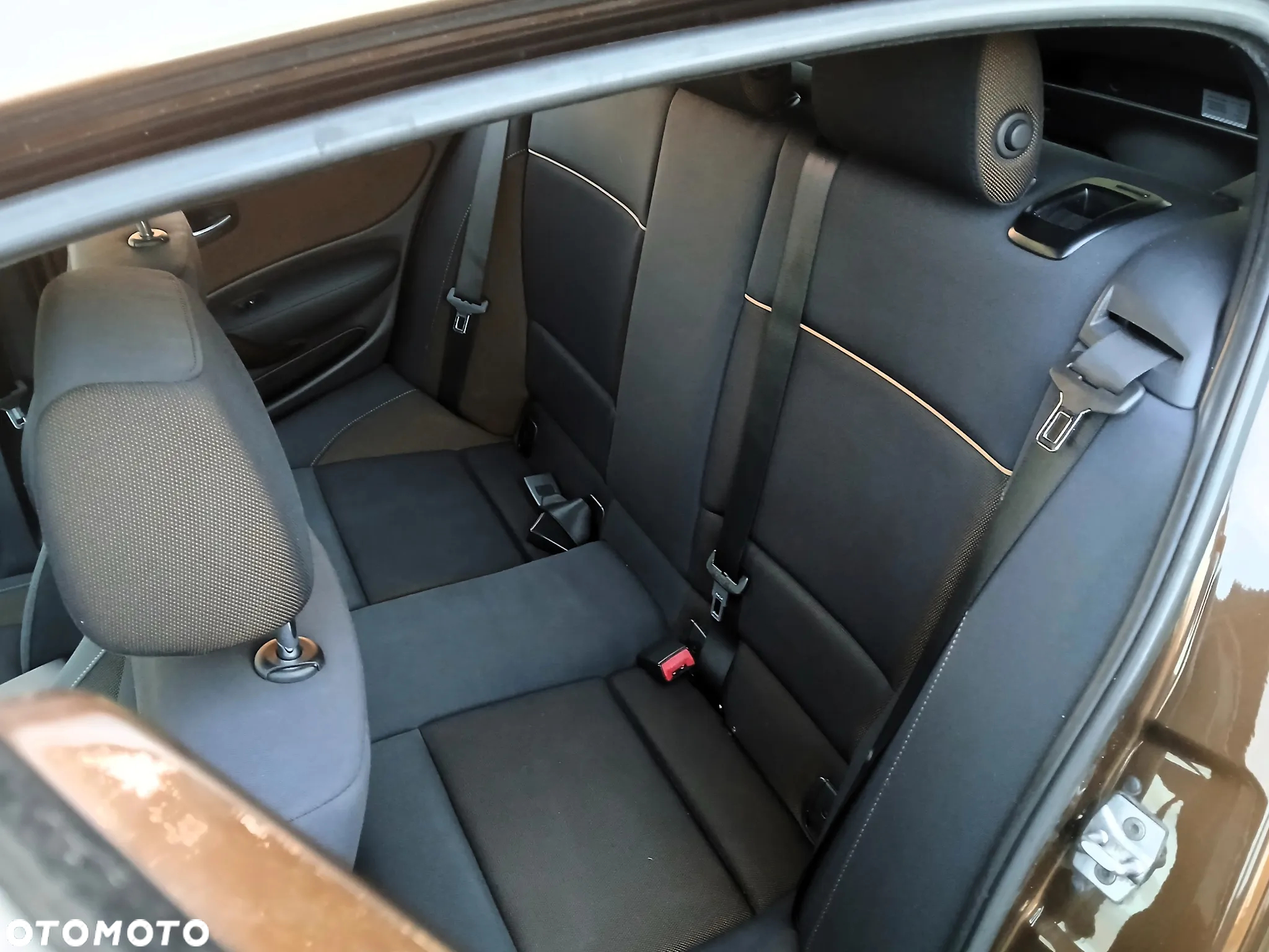 BMW Seria 1 118i - 14