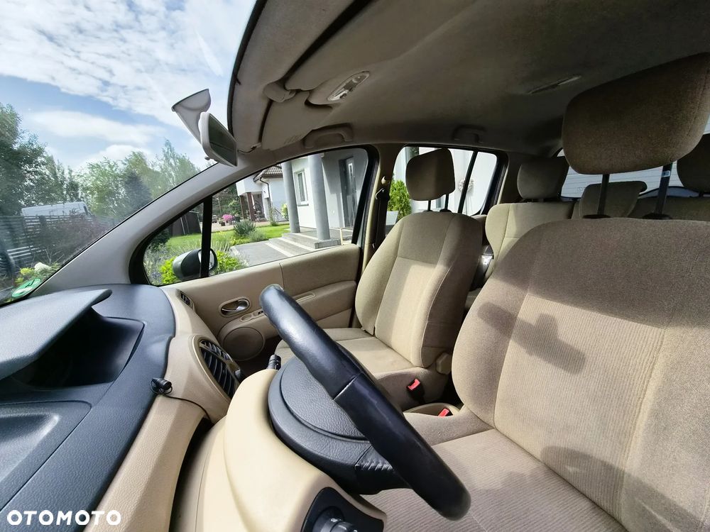 Renault Modus - 11