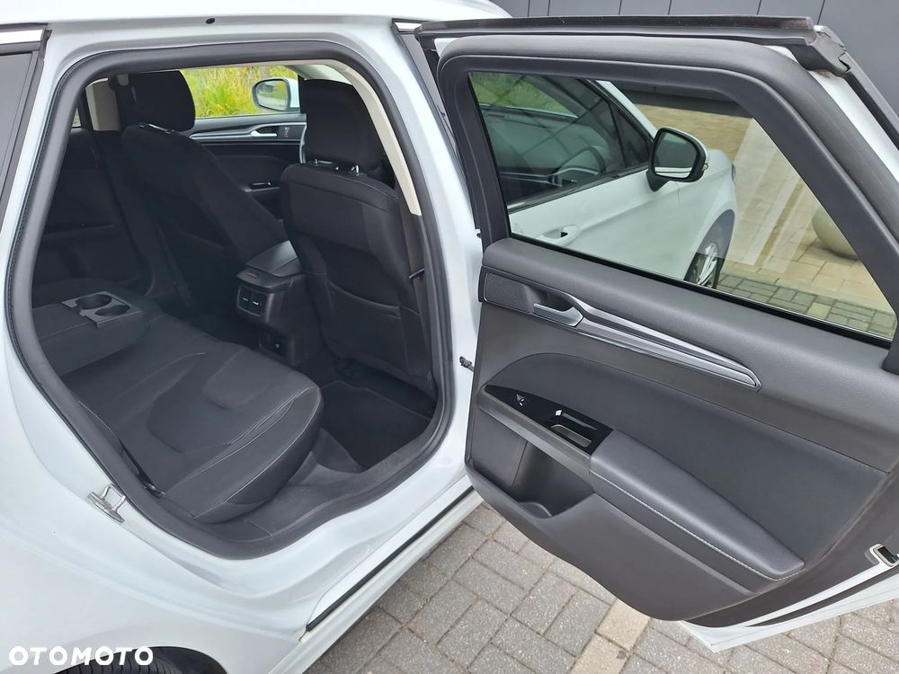 Ford Mondeo 2.0 EcoBlue Titanium - 20
