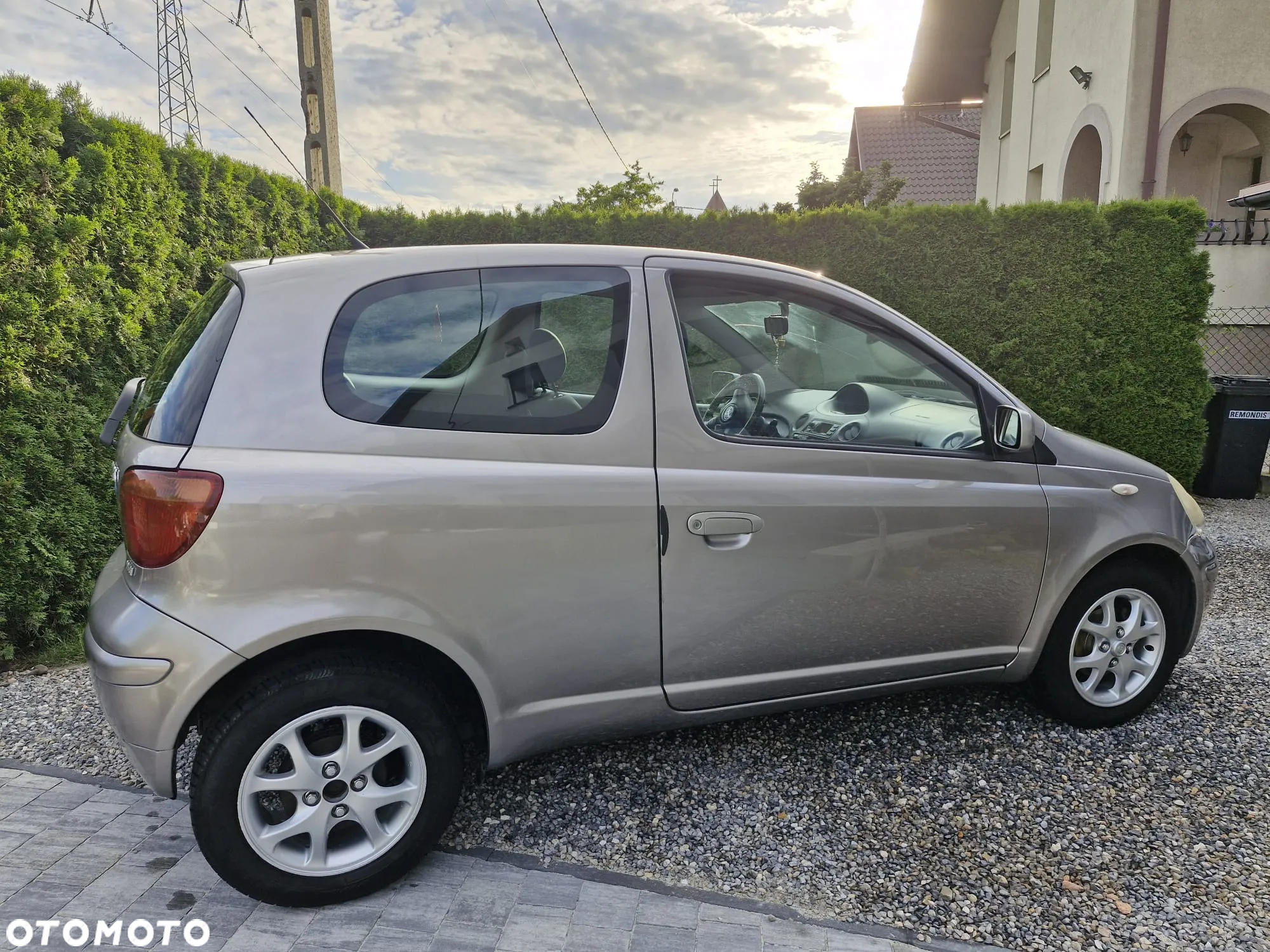 Toyota Yaris 1.3 Blue - 8