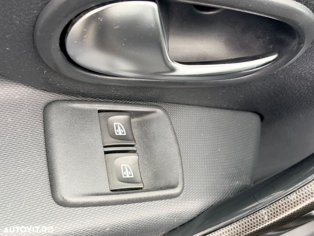 Dacia Sandero Stepway TCe 90 MT6 Comfort - 17