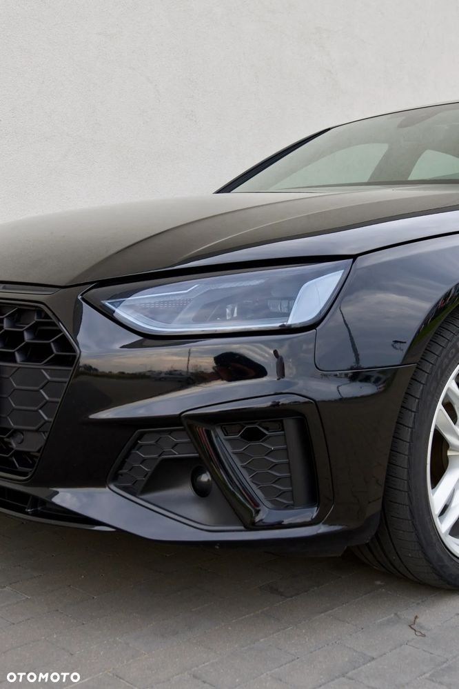 Audi A4 Limousine - 14
