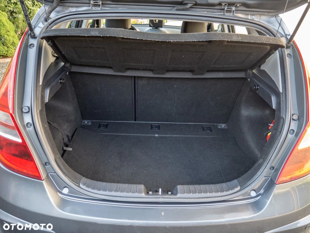 Hyundai i30 1.4 Base - 12