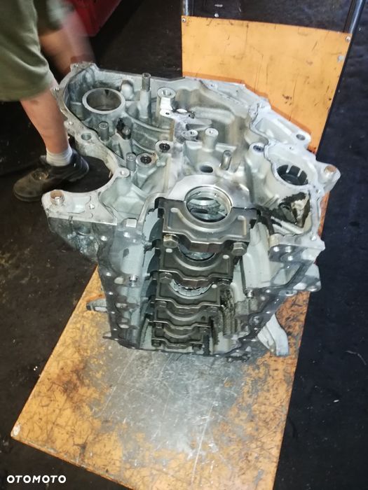 Blok silnika bmw mini Toyota 1.6 d N47C16A - 3