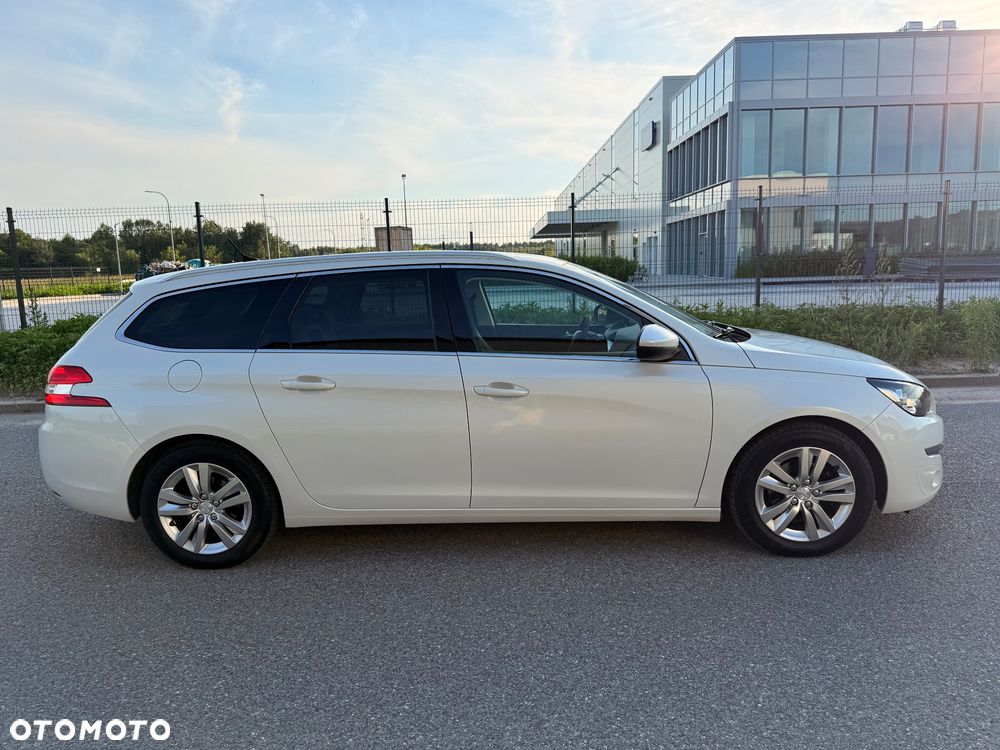 Peugeot 308 1.6 BlueHDi Allure S&S - 9