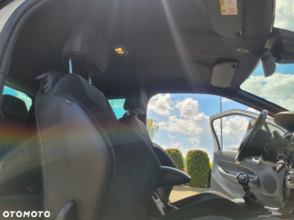 Citroën DS3 THP 155 So Paris - 22