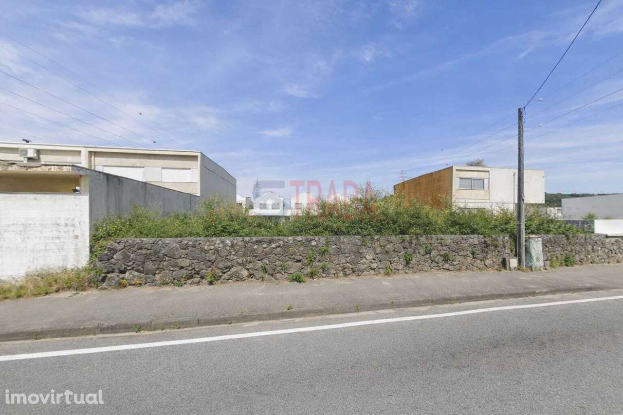 Oportunidade Braga! Lote c/ Projeto T4 + Estrutura | Perto do Centro - Grande imagem: 3/9